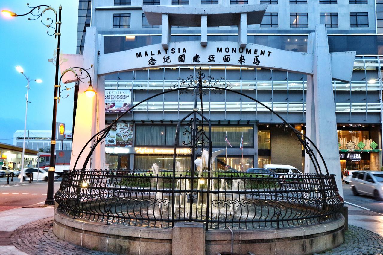 Albergue Escape Backpackers Kk Kota Kinabalu Exterior foto
